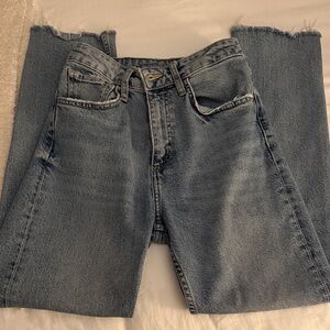 24 Zara Cropped Blue Jeans